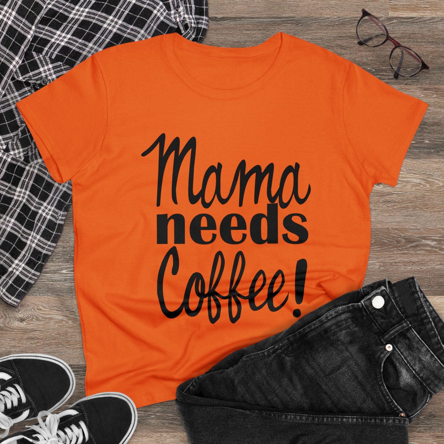 Mama Needs Coffee Women's Tee-shirt SEMI-FITTED