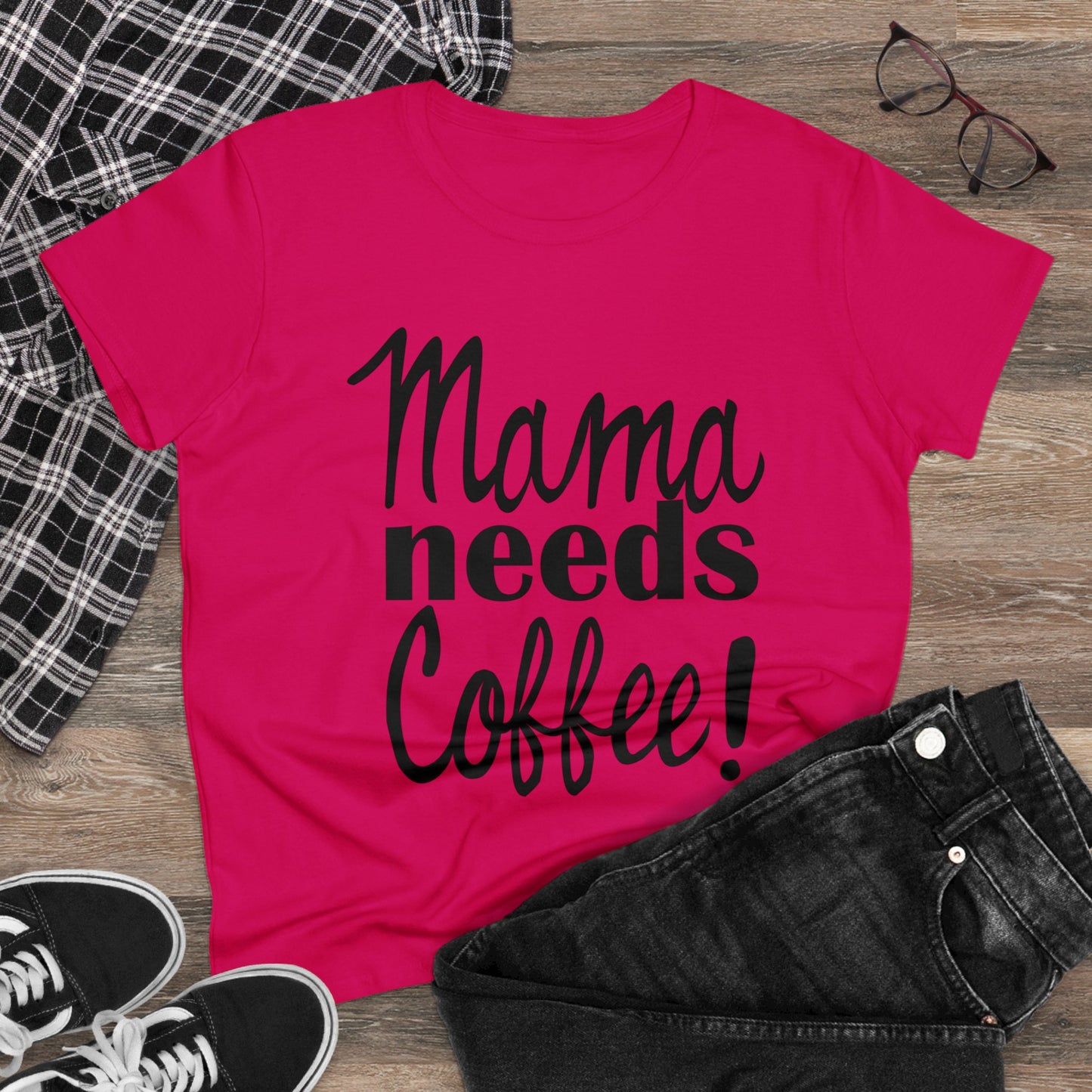 Mama Needs Coffee Women's Tee-shirt SEMI-FITTED