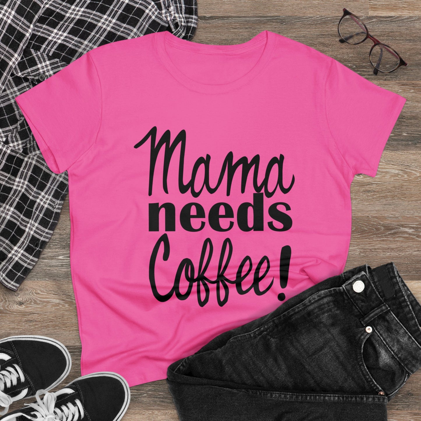 Mama Needs Coffee Women's Tee-shirt SEMI-FITTED